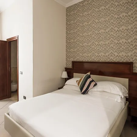 Glam Luxury Hotel *