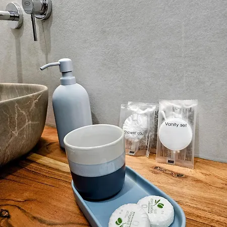 Leon Modern Near Subway - Ground Floor Apartamento