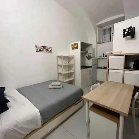 Appartamento Monolocale In Zona Centrale Roma