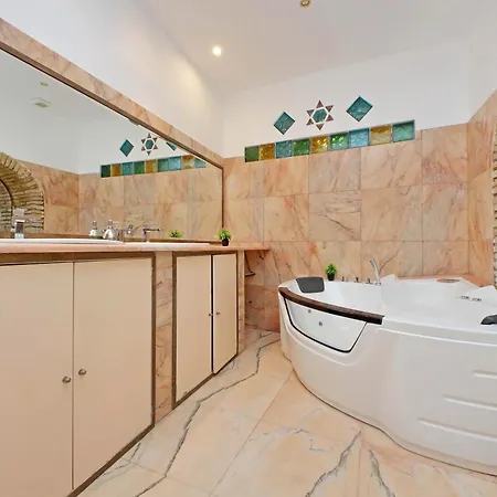 4bnb - Lungaretta Jacuzzi Apartamento Roma