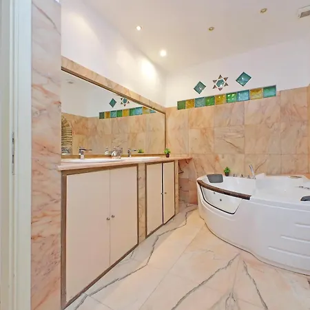 4bnb - Lungaretta Jacuzzi Roma