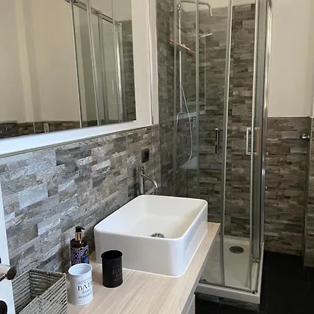 31 Apartment
