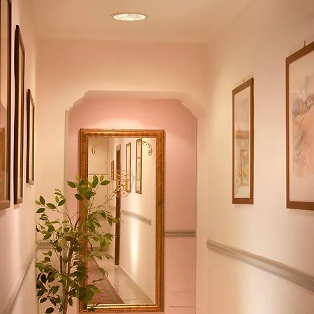 Silla Hotel 2*