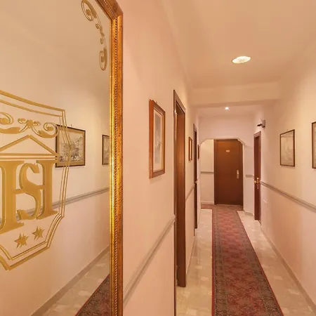 Hotel Silla 2*