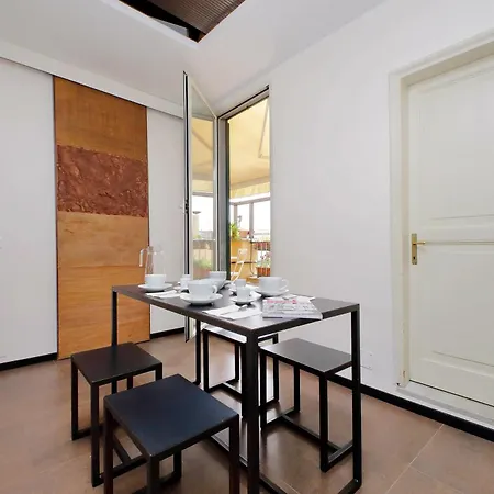 Michelangelo Charmsuite