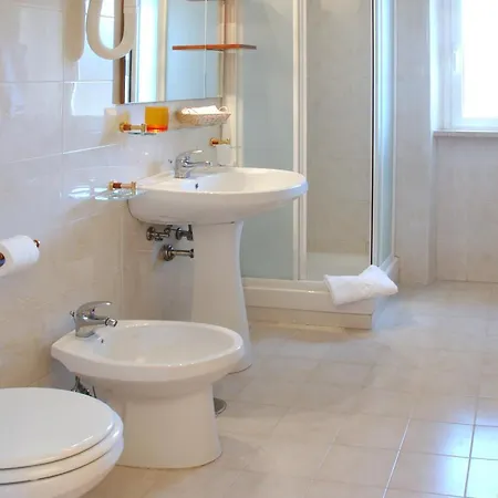 Hotel Cassia 3*
