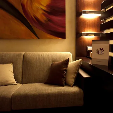 Πανσιόν Les Fleurs Luxury House 3*