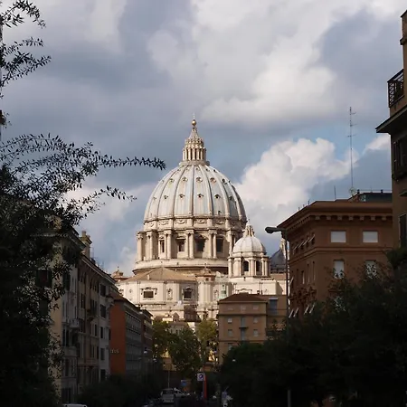 Colazione Al Vaticano