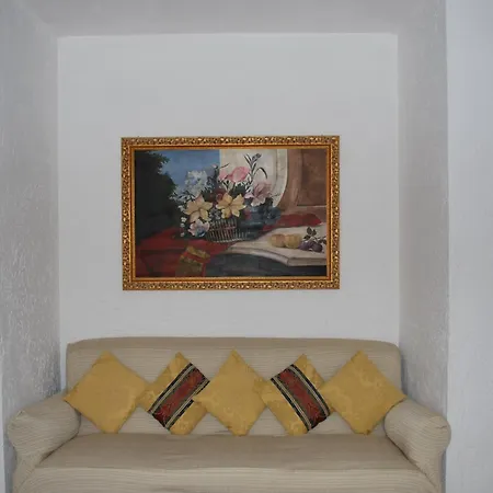 Casale Mostacciano Rome