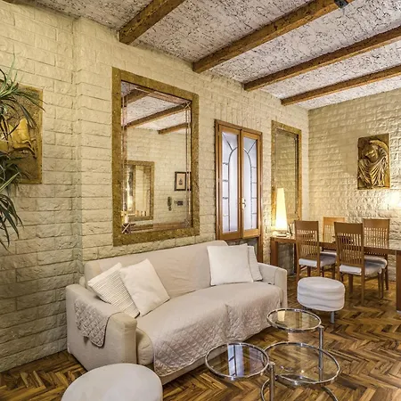 Apartment Fontana Di Trevi Charming Rome