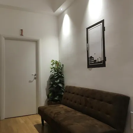 Bed & Breakfast La Finestra Sul Colosseo 1
