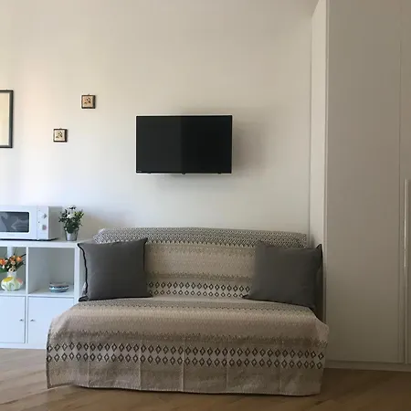 Apartment Lovely Little In Via Aurelia Rome