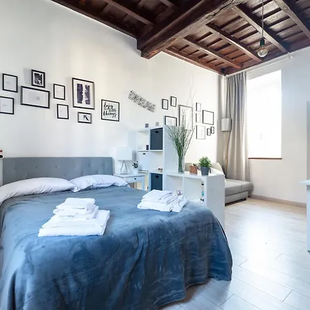 Apartment Cozy Campo De Fiori
