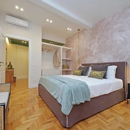 Apartment Ych-casa Bella- Luxury Near Piazza Venezia Rome