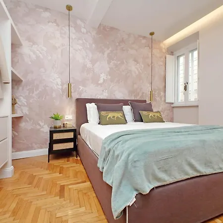 Apartment Ych-casa Bella- Luxury Near Piazza Venezia *