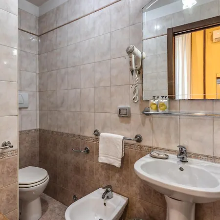 Pomezia 2* Roma