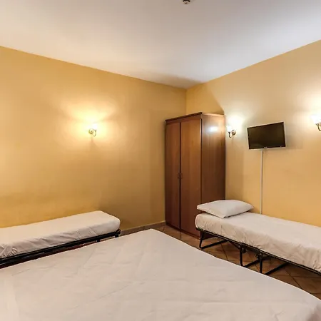 Pomezia 2* Roma