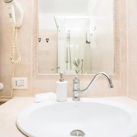 Colosseum B Guest house 3*