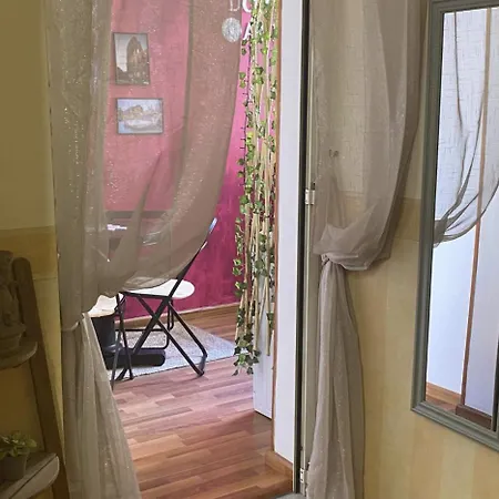 Domus Annia Guest House, The Amazing Colosseum * Roma