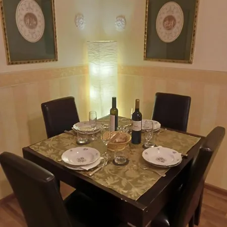 Domus Annia Guest House, The Amazing Colosseum Apartment *