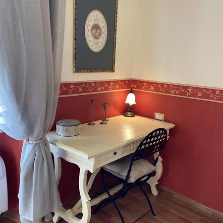 Domus Annia Guest House, The Amazing Colosseum Rome