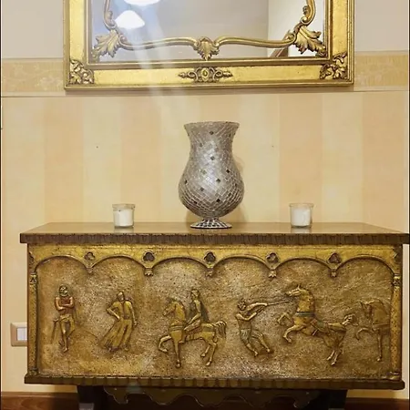 Domus Annia Guest House, The Amazing Colosseum Apartment *