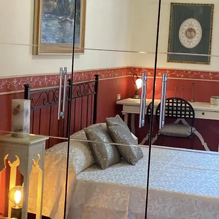 Apartment Domus Annia Guest House, The Amazing Colosseum Rome