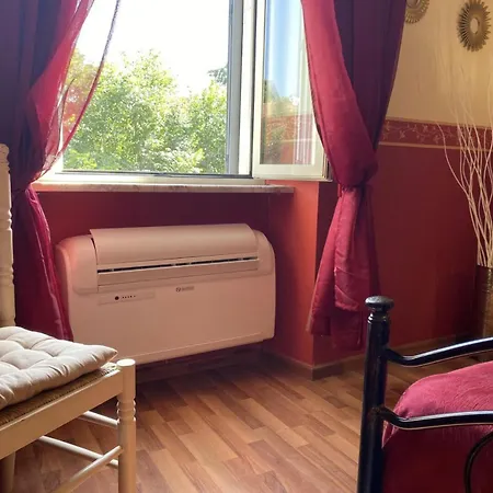 Apartment Domus Annia Guest House, The Amazing Colosseum *