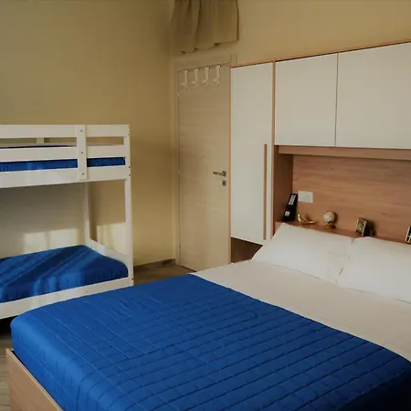 And Blue Apartment Rom