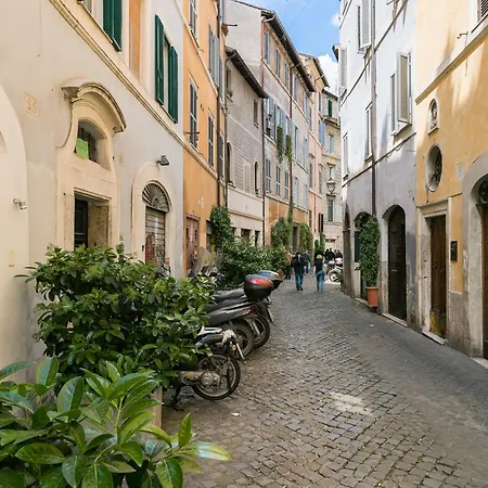 R.c. Cappellari Charming Campo De Fiori Rome
