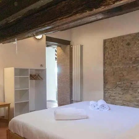 Domus Tempio Deluxe, Centro *
