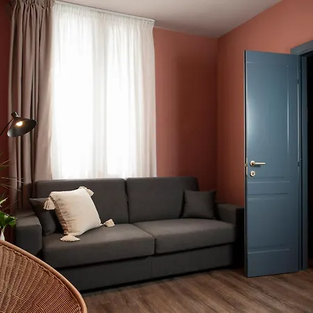 Garden Apartment *