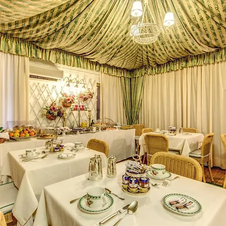 Cortina Otel