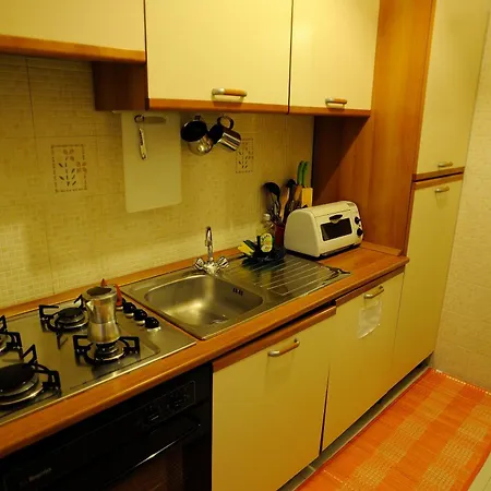 La Casa Romana Bed & Breakfast 4*