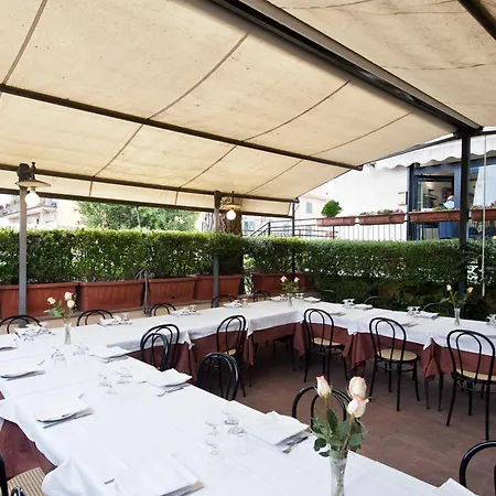 4 Pini 3* Rome