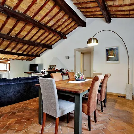 Piazza Mattei Elegant | Romeloft Apartment