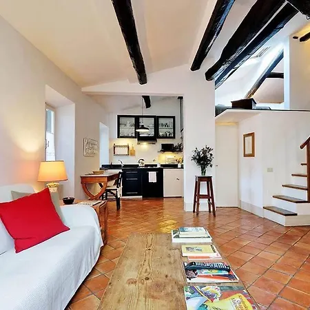 Trastevere Charming Loft | Romeloft Apartment