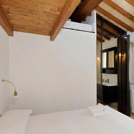 Pantheon Stylish Attic * Rome