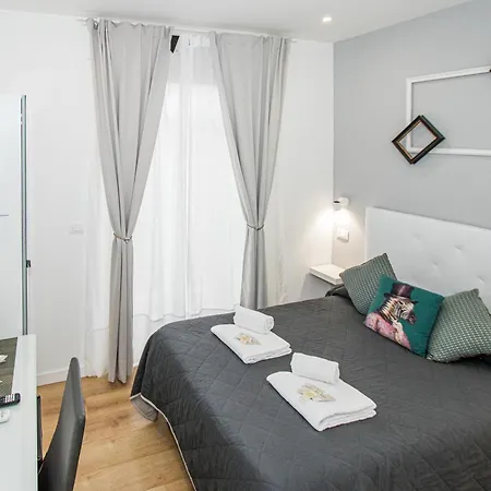 23 Guest house
