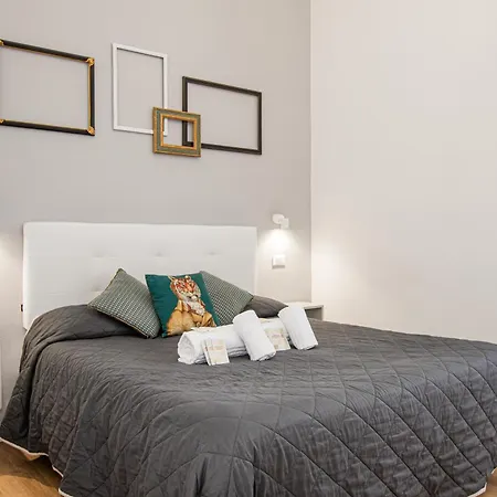 23 Guest house *