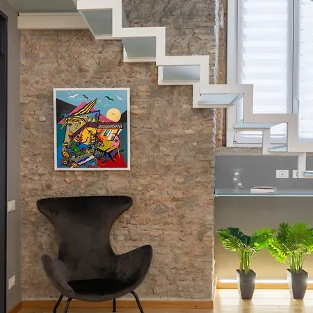 Iflat Glass And Stone Loft Apartment