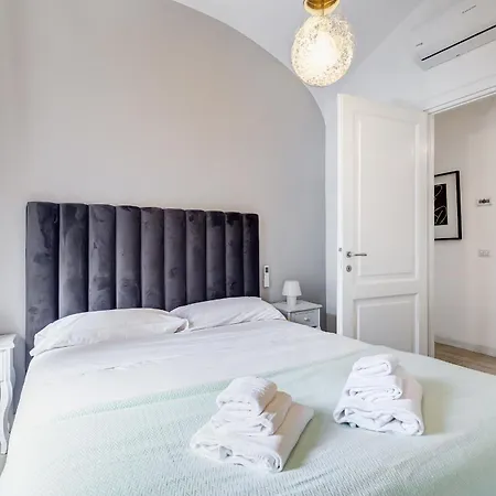 Clemente Xii Repubblica House - 3 Bedroom Apartment *