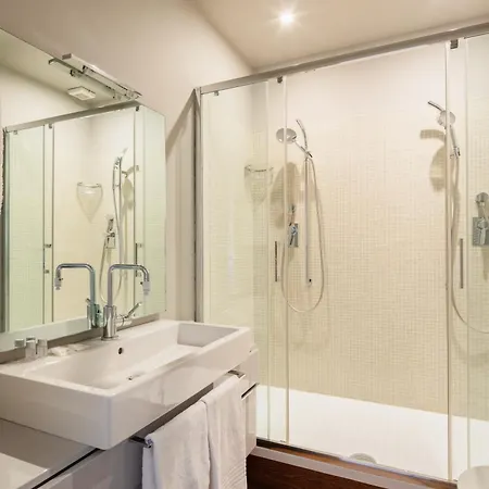 2 Bedrooms Flat Near Via Veneto *