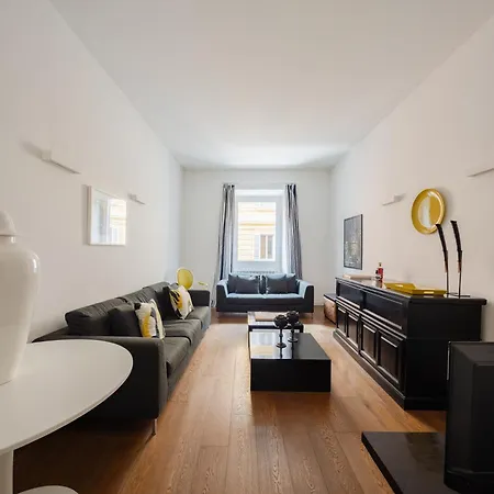 2 Bedrooms Flat Near Via Veneto Apartment *