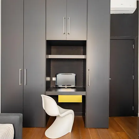 2 Bedrooms Flat Near Via Veneto Apartment *