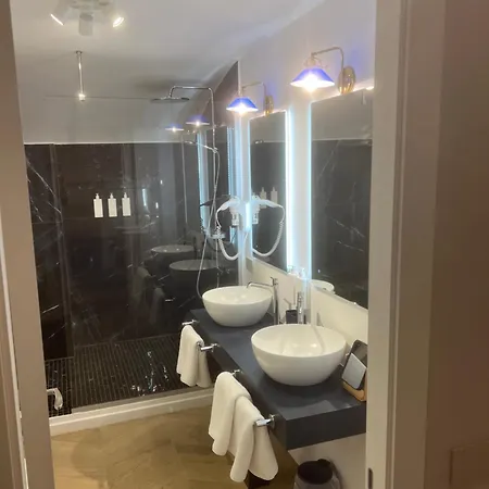 Apartment Luxury Blue Suites- Imperial