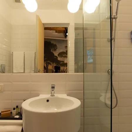 Elite Hotel 3*