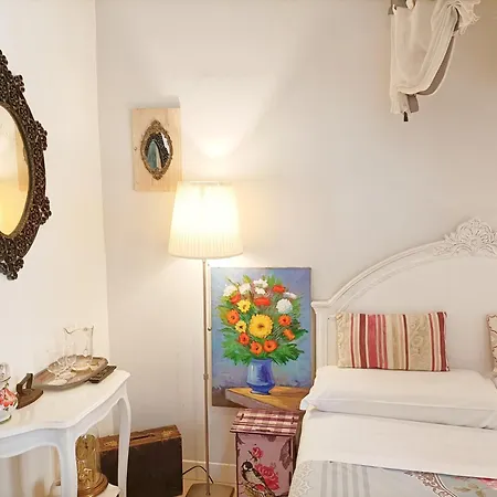 Apartment Festina Lente Rome