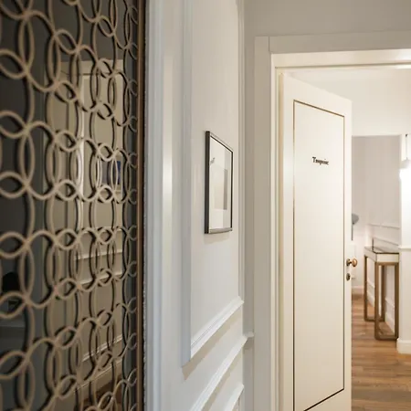 Parisii Luxury Relais Bed & Breakfast Rome