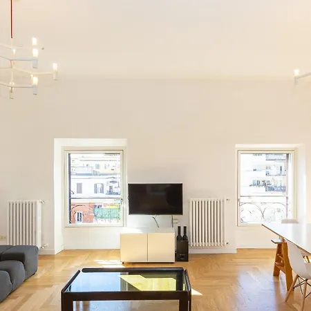 Giulio Cesare Penthouse In * Roma